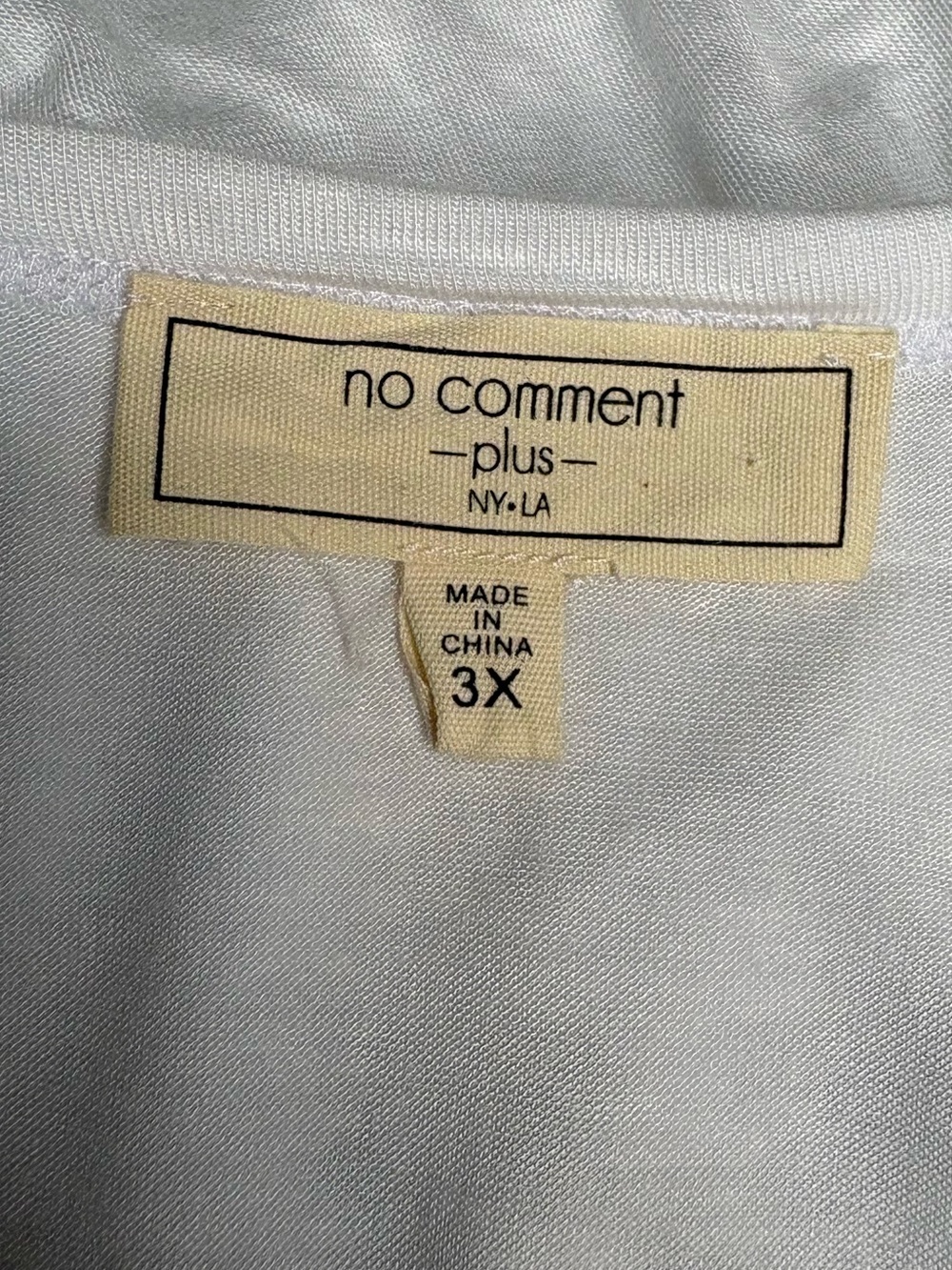 Women’s Relaxed White Short Sleeve Top - Picture 4 of 4